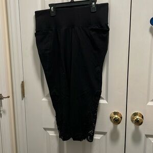 Lane Bryant Livi Active leggings side detail capri crops size 14 16